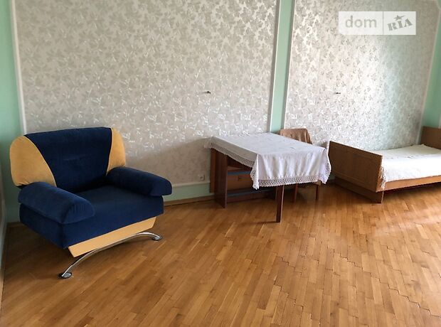 трехкомнатная квартира с мебелью в Черновцах, район Парковая зона, на ул. Небесной Сотни в аренду на долгий срок помесячно фото 1