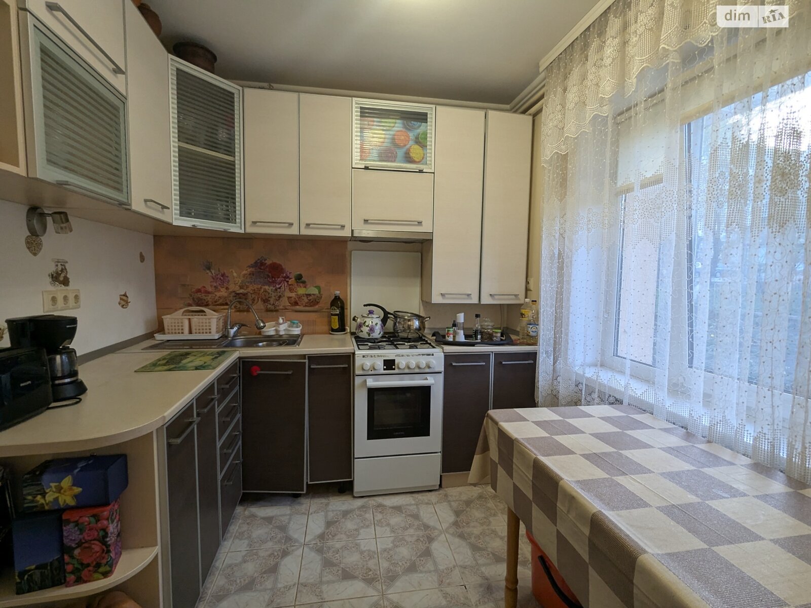 двокімнатна квартира в Чернівцях, район Паркова зона, на вул. Залозецького Володимира в довготривалу оренду помісячно фото 1 двокімнатна квартира в Чернівцях, район Паркова зона, на вул. Залозецького Володимира в довготривалу оренду помісячно фото 1