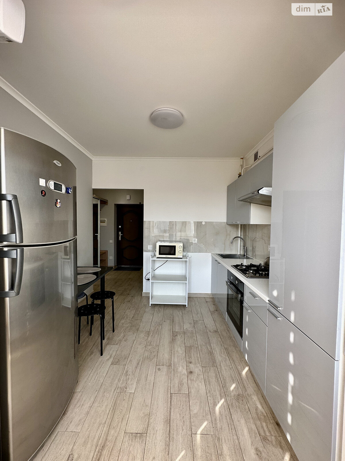 однокомнатная квартира в Черновцах, район Первомайский, на ул. Черновола Вячеслава 7 в аренду на долгий срок помесячно фото 1 однокомнатная квартира в Черновцах, район Первомайский, на ул. Черновола Вячеслава 7 в аренду на долгий срок помесячно фото 1