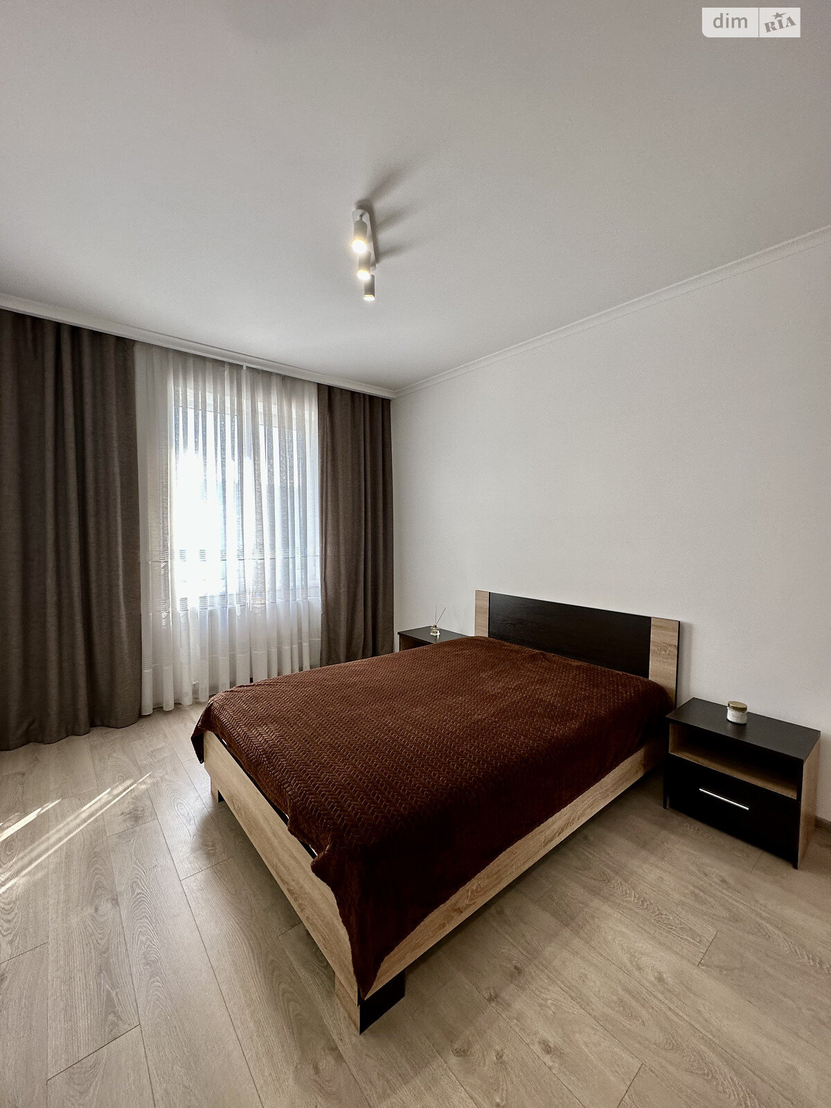 однокомнатная квартира в Черновцах, район Первомайский, на ул. Черновола Вячеслава 7 в аренду на долгий срок помесячно фото 1 однокомнатная квартира в Черновцах, район Первомайский, на ул. Черновола Вячеслава 7 в аренду на долгий срок помесячно фото 1