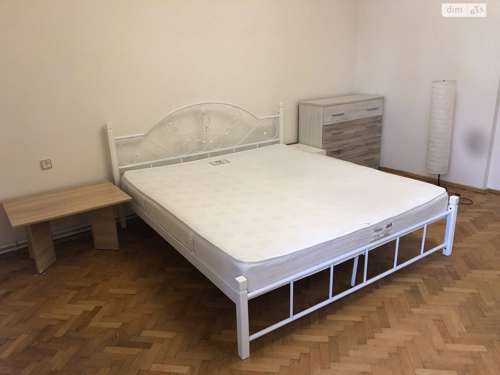 двухкомнатная квартира в Черновцах, район Первомайский, на ул. Гоголя Николая в аренду на долгий срок помесячно фото 1 двухкомнатная квартира в Черновцах, район Первомайский, на ул. Гоголя Николая в аренду на долгий срок помесячно фото 1