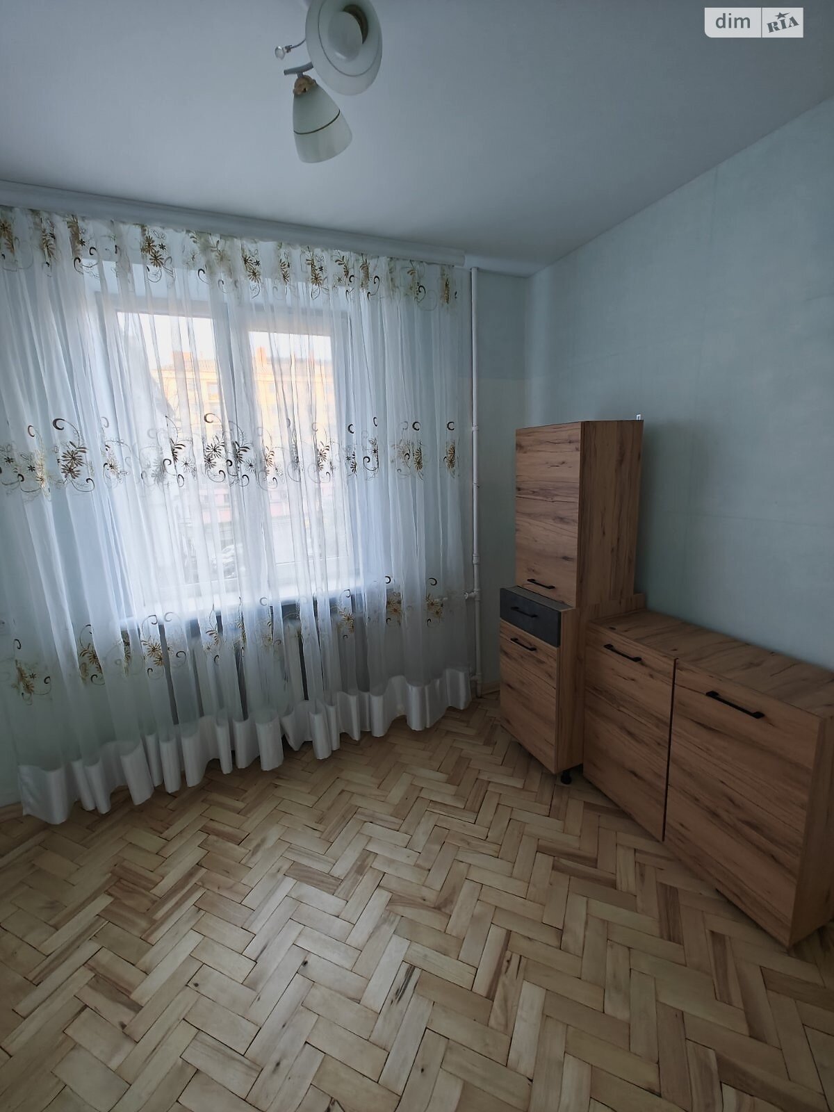 чотирикімнатна квартира в Чернівцях, район Першотравневий, на вул. Трепка Владислава в довготривалу оренду помісячно фото 1 чотирикімнатна квартира в Чернівцях, район Першотравневий, на вул. Трепка Владислава в довготривалу оренду помісячно фото 1