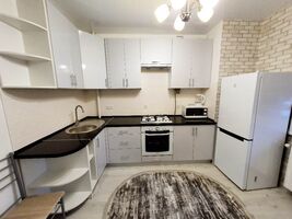однокомнатная квартира с мебелью в Черновцах, район Первомайский, на ул. Русская 228 в аренду на долгий срок помесячно фото 2