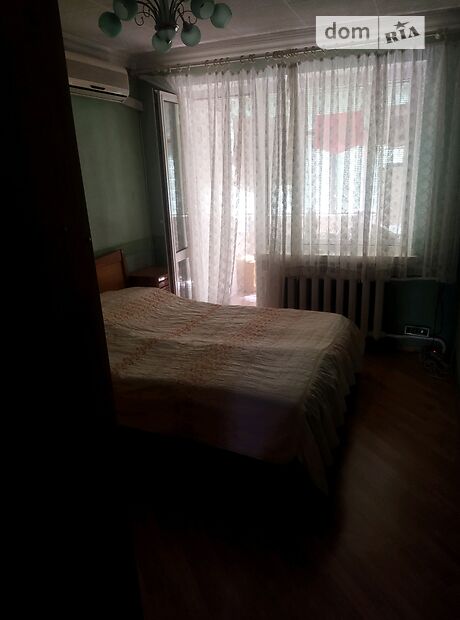 трехкомнатная квартира с мебелью в Черновцах, район Проспект, на ул. Алма-Атынская 9 в аренду на долгий срок помесячно фото 1