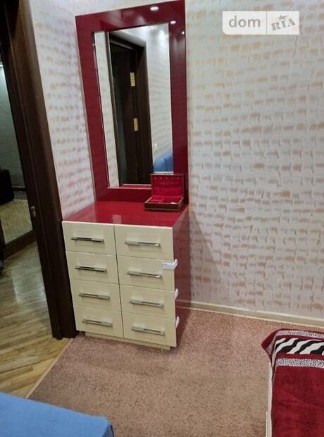двокімнатна квартира з меблями в Чернівцях, район Проспект, на вул. Героїв Майдану 63 в довготривалу оренду помісячно фото 1 двокімнатна квартира з меблями в Чернівцях, район Проспект, на вул. Героїв Майдану 63 в довготривалу оренду помісячно фото 1