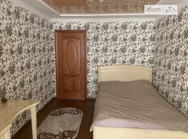 двухкомнатная квартира в Черновцах, район Проспект, на ул. Героев Майдана 87 в аренду на долгий срок помесячно фото 1