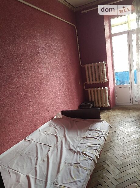 трехкомнатная квартира в Черновцах, район Проспект, на ул. Главная в аренду на долгий срок помесячно фото 1 трехкомнатная квартира в Черновцах, район Проспект, на ул. Главная в аренду на долгий срок помесячно фото 1