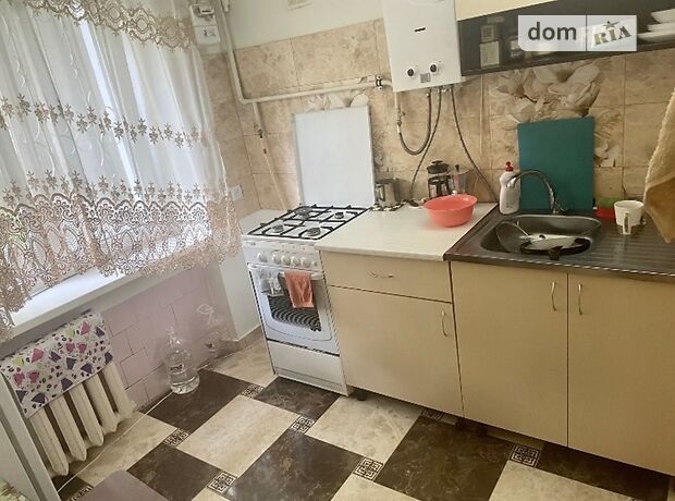 однокомнатная квартира с мебелью в Черновцах, район Проспект, на ул. Небесной Сотни 16в в аренду на долгий срок помесячно фото 1 однокомнатная квартира с мебелью в Черновцах, район Проспект, на ул. Небесной Сотни 16в в аренду на долгий срок помесячно фото 1