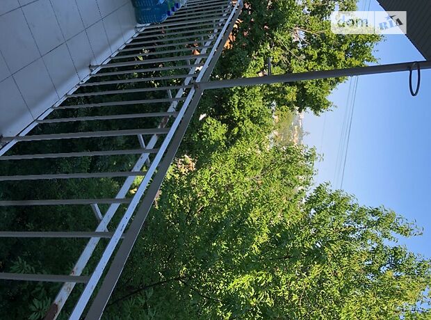 трехкомнатная квартира с мебелью в Черновцах, район Проспект, на ул. Небесной Сотни в аренду на долгий срок помесячно фото 1 трехкомнатная квартира с мебелью в Черновцах, район Проспект, на ул. Небесной Сотни в аренду на долгий срок помесячно фото 1