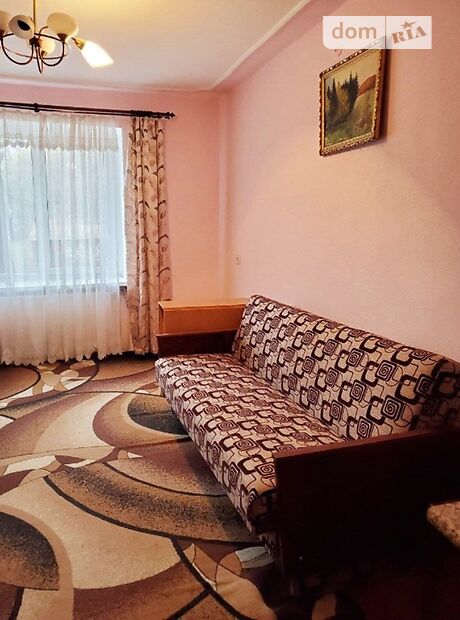 трехкомнатная квартира с мебелью в Черновцах, район Проспект, на ДУЖЕ ДЕШЕВА КОМУНАЛКА ДО 1000грн КОТЕЛ в аренду на долгий срок помесячно фото 1 трехкомнатная квартира с мебелью в Черновцах, район Проспект, на ДУЖЕ ДЕШЕВА КОМУНАЛКА ДО 1000грн КОТЕЛ в аренду на долгий срок помесячно фото 1