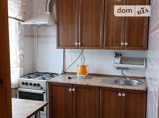 двухкомнатная квартира в Черновцах, район Проспект, в аренду на долгий срок помесячно фото 1 двухкомнатная квартира в Черновцах, район Проспект, в аренду на долгий срок помесячно фото 1