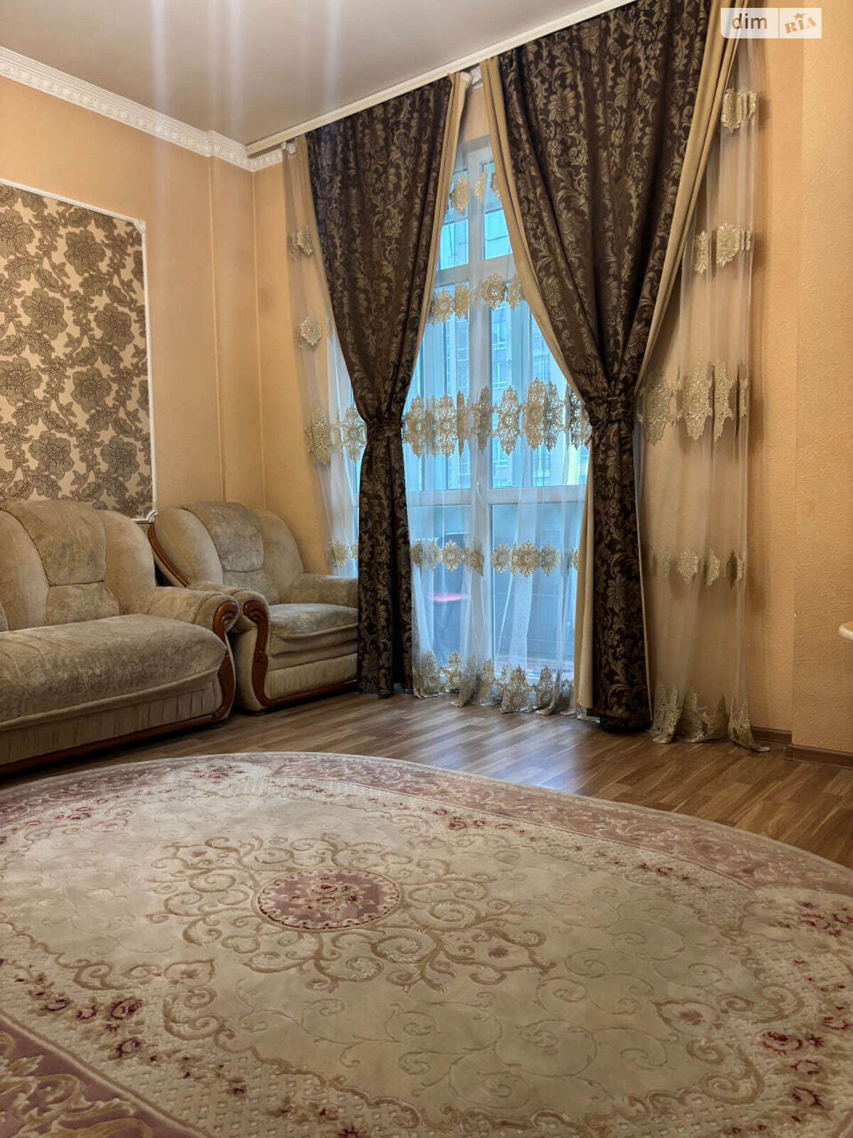 двухкомнатная квартира в Черновцах, район Роша, на ул. Комаровская 6 в аренду на долгий срок помесячно фото 1 двухкомнатная квартира в Черновцах, район Роша, на ул. Комаровская 6 в аренду на долгий срок помесячно фото 1