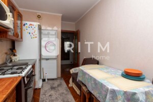 трикімнатна квартира в Чернівцях, на вул. Руська 275 в довготривалу оренду помісячно фото 2