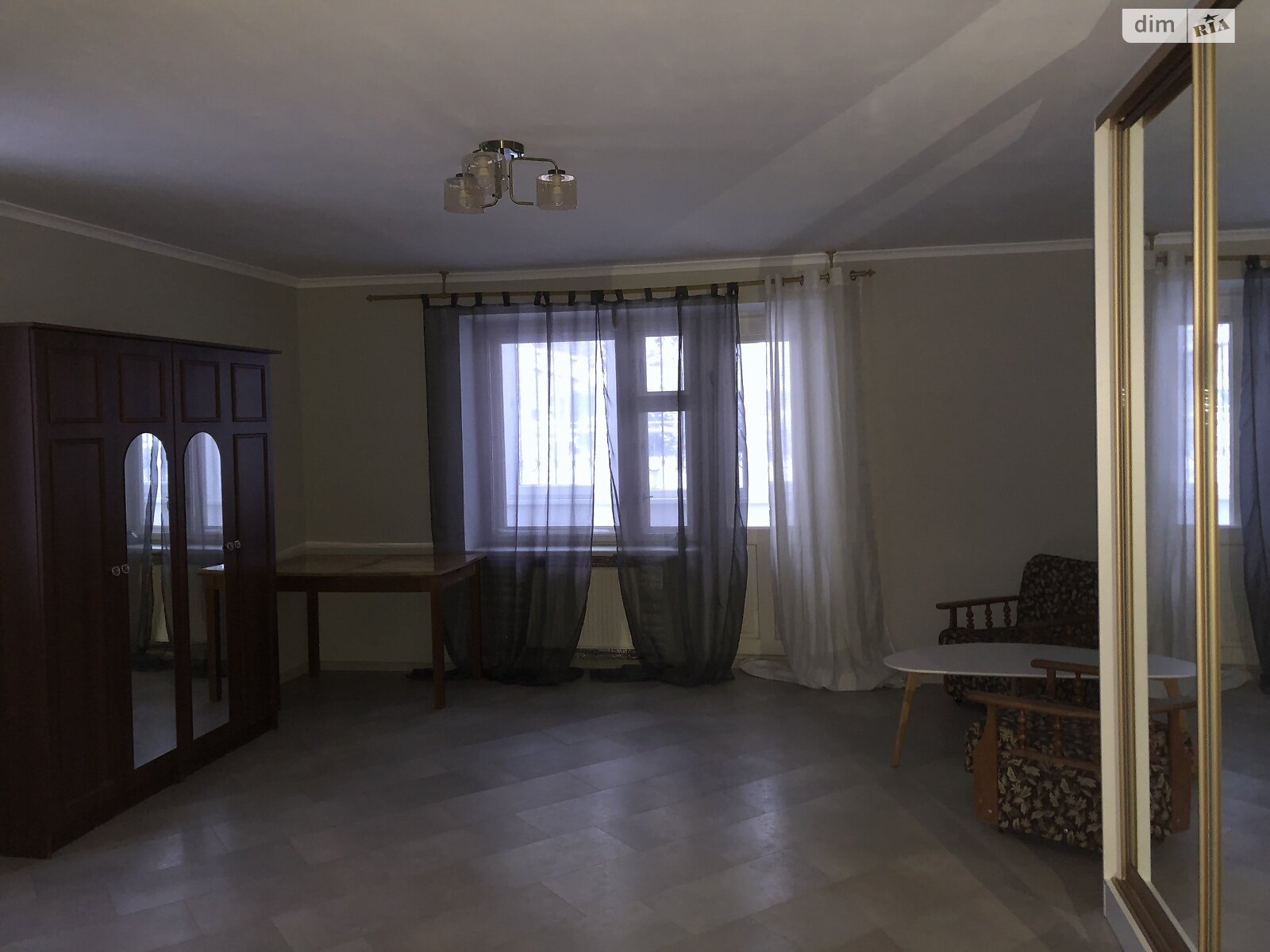 однокомнатная квартира в Черновцах, район Шевченковский, на ул. Алма-Атынская в аренду на долгий срок помесячно фото 1