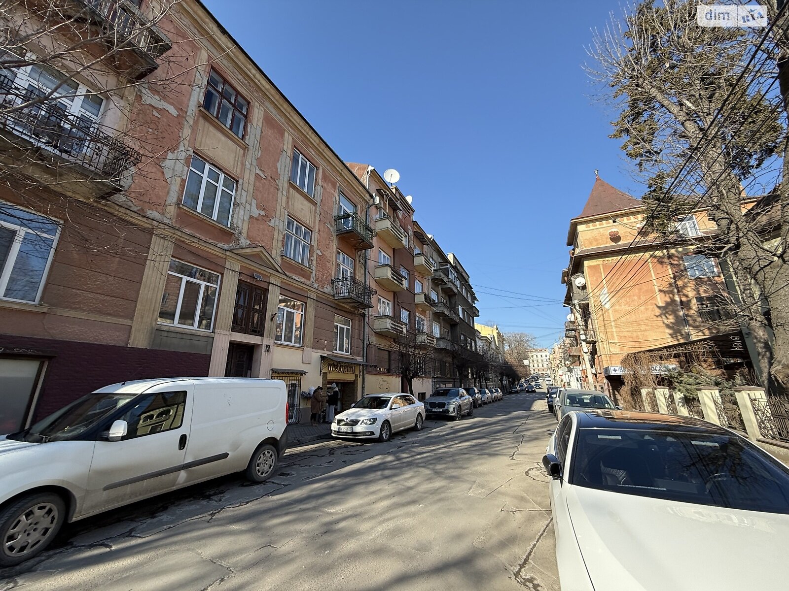 трикімнатна квартира в Чернівцях, район Шевченківський, на вул. Кордуби Мирона, кв. 9 в довготривалу оренду помісячно фото 1 трикімнатна квартира в Чернівцях, район Шевченківський, на вул. Кордуби Мирона, кв. 9 в довготривалу оренду помісячно фото 1