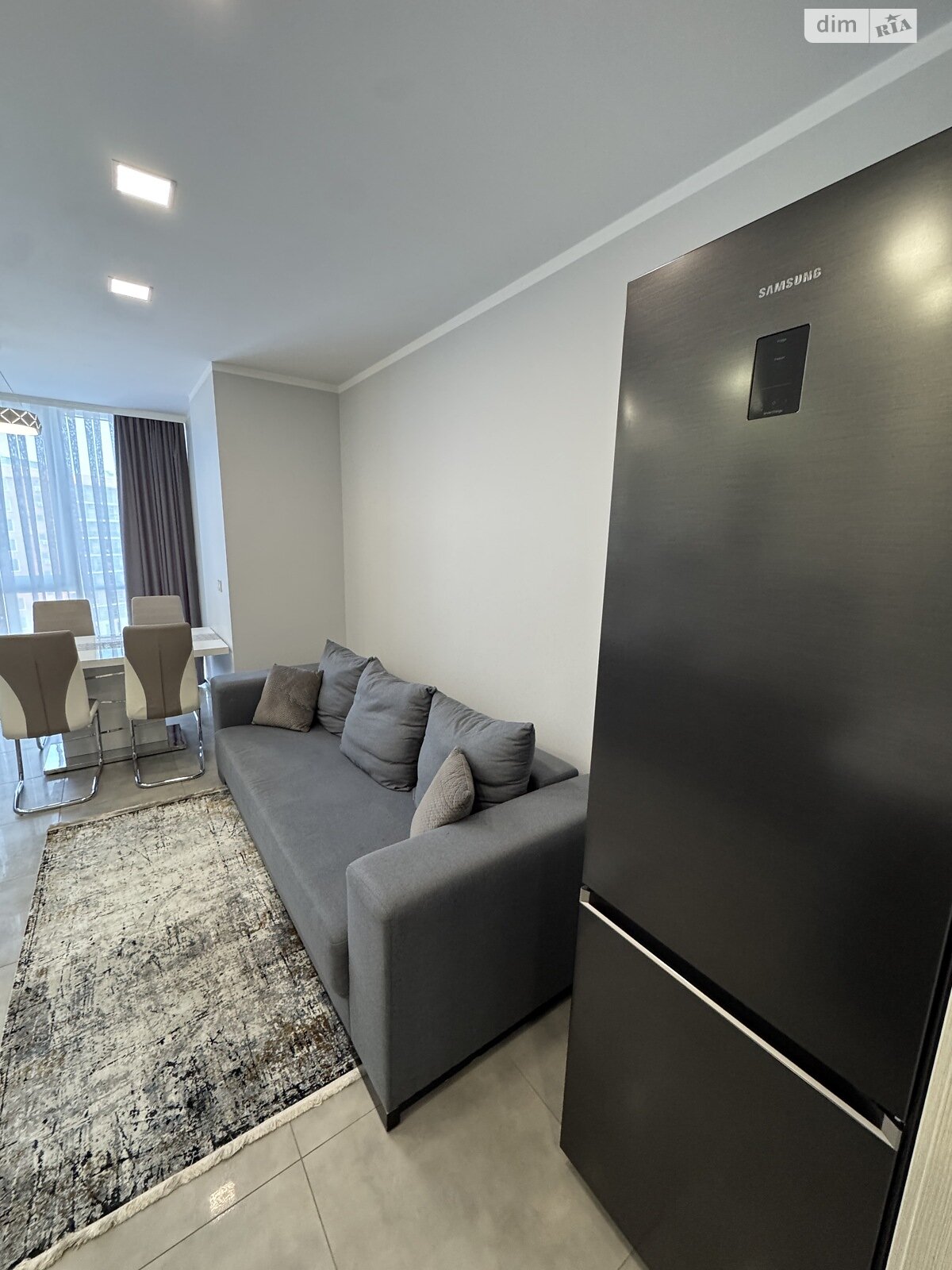 двухкомнатная квартира в Черновцах, район Шевченковский, на ул. Воробкевича Сидора 31А в аренду на долгий срок помесячно фото 1