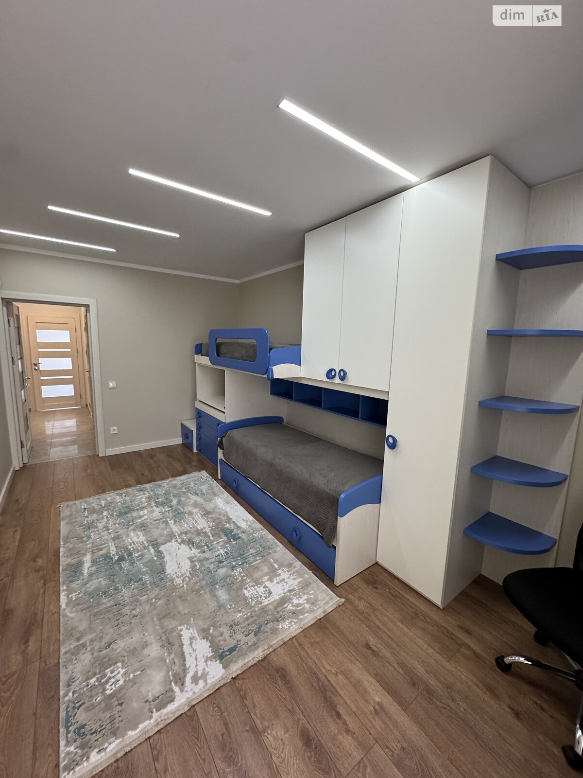 двухкомнатная квартира в Черновцах, район Шевченковский, на ул. Воробкевича Сидора 31А в аренду на долгий срок помесячно фото 1