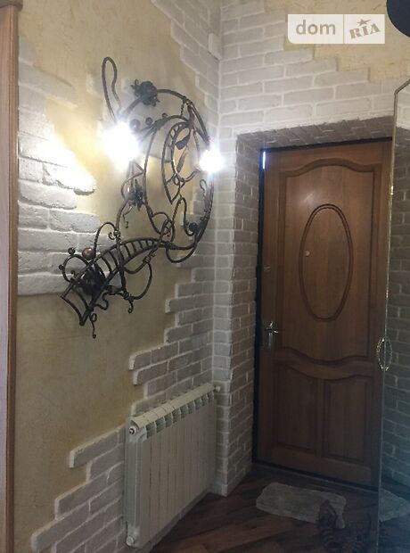 однокімнатна квартира з меблями в Чернівцях, район Центр, на вул. Вірменська 5 в довготривалу оренду помісячно фото 1 однокімнатна квартира з меблями в Чернівцях, район Центр, на вул. Вірменська 5 в довготривалу оренду помісячно фото 1