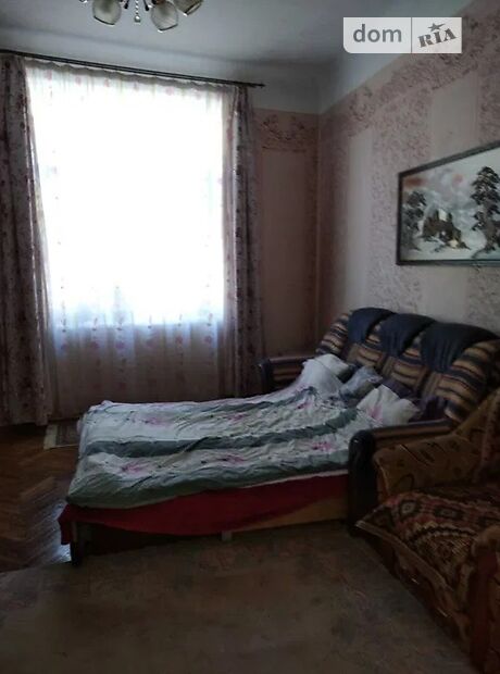 четырехкомнатная квартира в Черновцах, район Центр, на ул. Дарвина Чарльза 19 в аренду на долгий срок помесячно фото 1 четырехкомнатная квартира в Черновцах, район Центр, на ул. Дарвина Чарльза 19 в аренду на долгий срок помесячно фото 1