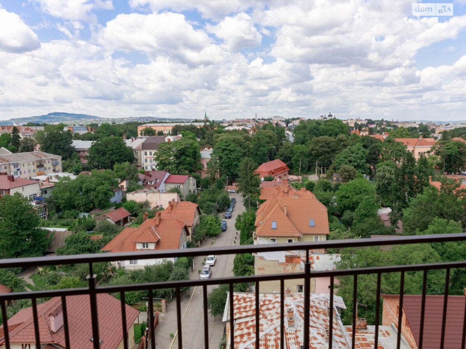 однокімнатна квартира з меблями в Чернівцях, район Центр, на вул. Герцена 2А в довготривалу оренду помісячно фото 1