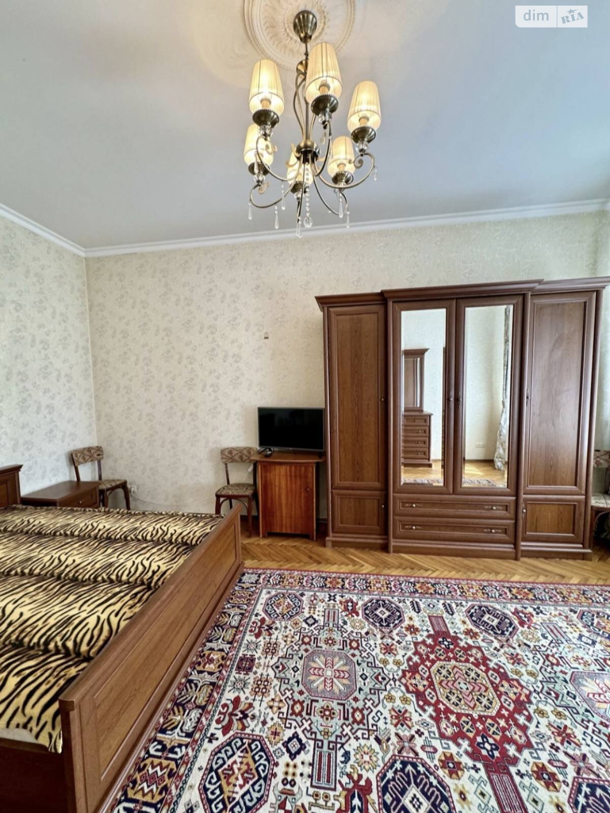 двокімнатна квартира в Чернівцях, район Центр, на вул. Кордуби Мирона в довготривалу оренду помісячно фото 1 двокімнатна квартира в Чернівцях, район Центр, на вул. Кордуби Мирона в довготривалу оренду помісячно фото 1