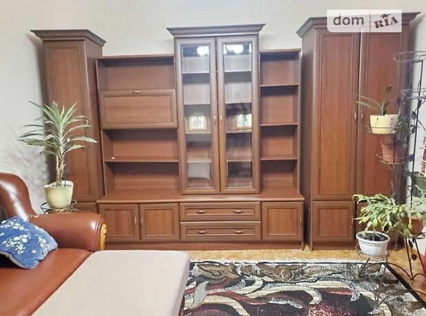 однокомнатная квартира с мебелью в Черновцах, район Центр, на ул. Пумнула Арона 12 в аренду на долгий срок помесячно фото 1 однокомнатная квартира с мебелью в Черновцах, район Центр, на ул. Пумнула Арона 12 в аренду на долгий срок помесячно фото 1