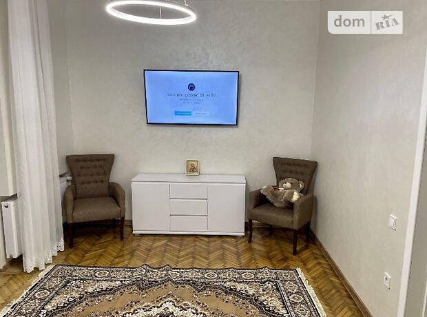 двокімнатна квартира з меблями в Чернівцях, район Центр, на вул. Університетська в довготривалу оренду помісячно фото 1 двокімнатна квартира з меблями в Чернівцях, район Центр, на вул. Університетська в довготривалу оренду помісячно фото 1