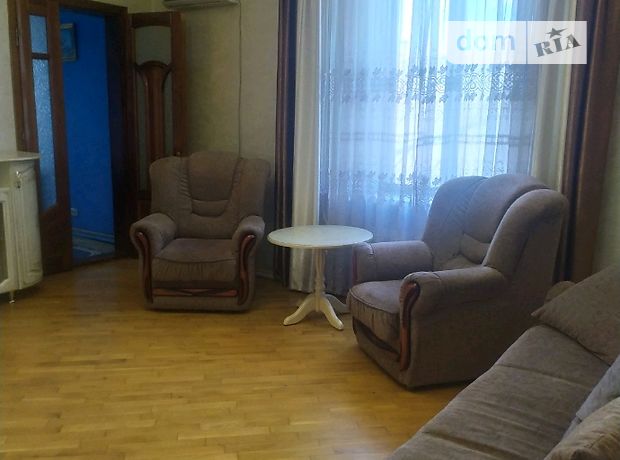 трехкомнатная квартира в Черновцах, район Центр, в аренду на долгий срок помесячно фото 1 трехкомнатная квартира в Черновцах, район Центр, в аренду на долгий срок помесячно фото 1