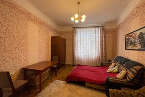 трехкомнатная квартира с мебелью в Черновцах, район Центр, на ул. Дарвина Чарльза 17 в аренду на долгий срок помесячно фото 2