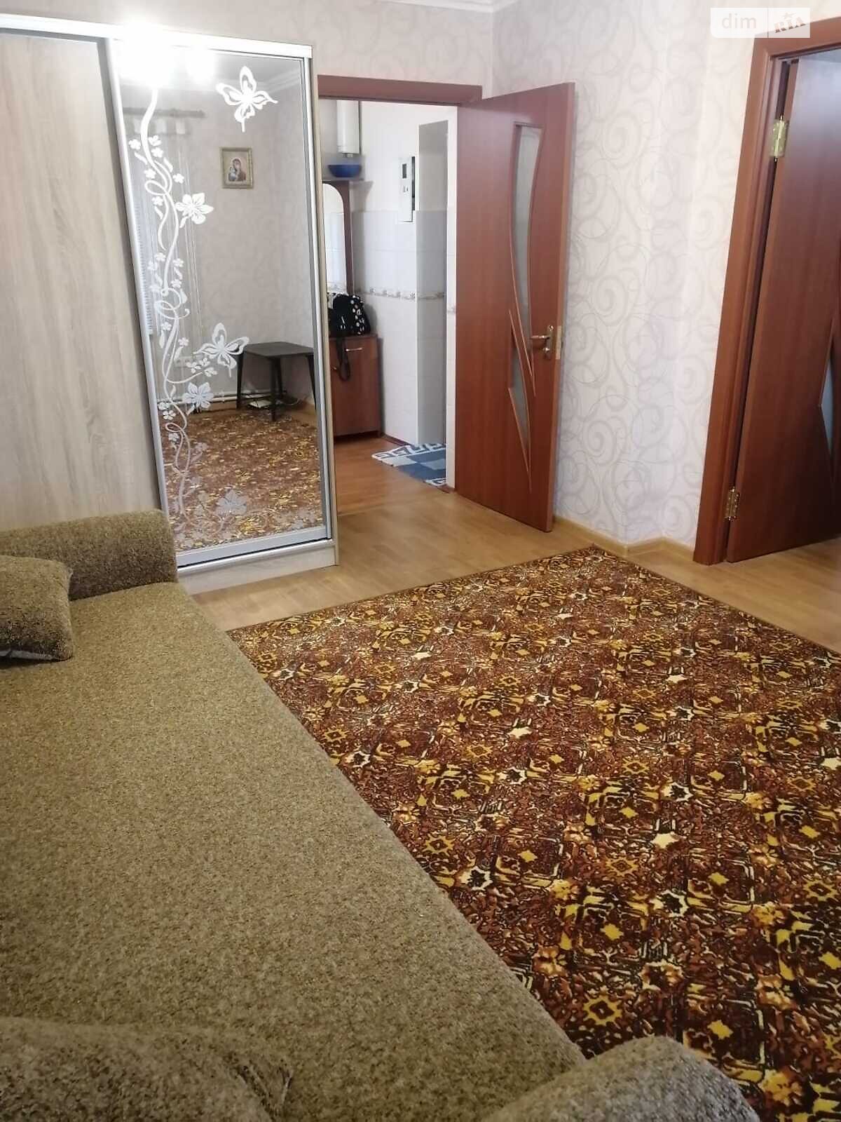 двухкомнатная квартира с мебелью в Черновцах, на ул. Вокзальная в аренду на долгий срок помесячно фото 1 двухкомнатная квартира с мебелью в Черновцах, на ул. Вокзальная в аренду на долгий срок помесячно фото 1