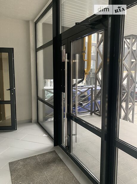 однокомнатная квартира с мебелью в Черновцах, район Героев Майдана, на ул. Щербанюк Александра Героя Украины в аренду на долгий срок помесячно фото 1 однокомнатная квартира с мебелью в Черновцах, район Героев Майдана, на ул. Щербанюк Александра Героя Украины в аренду на долгий срок помесячно фото 1