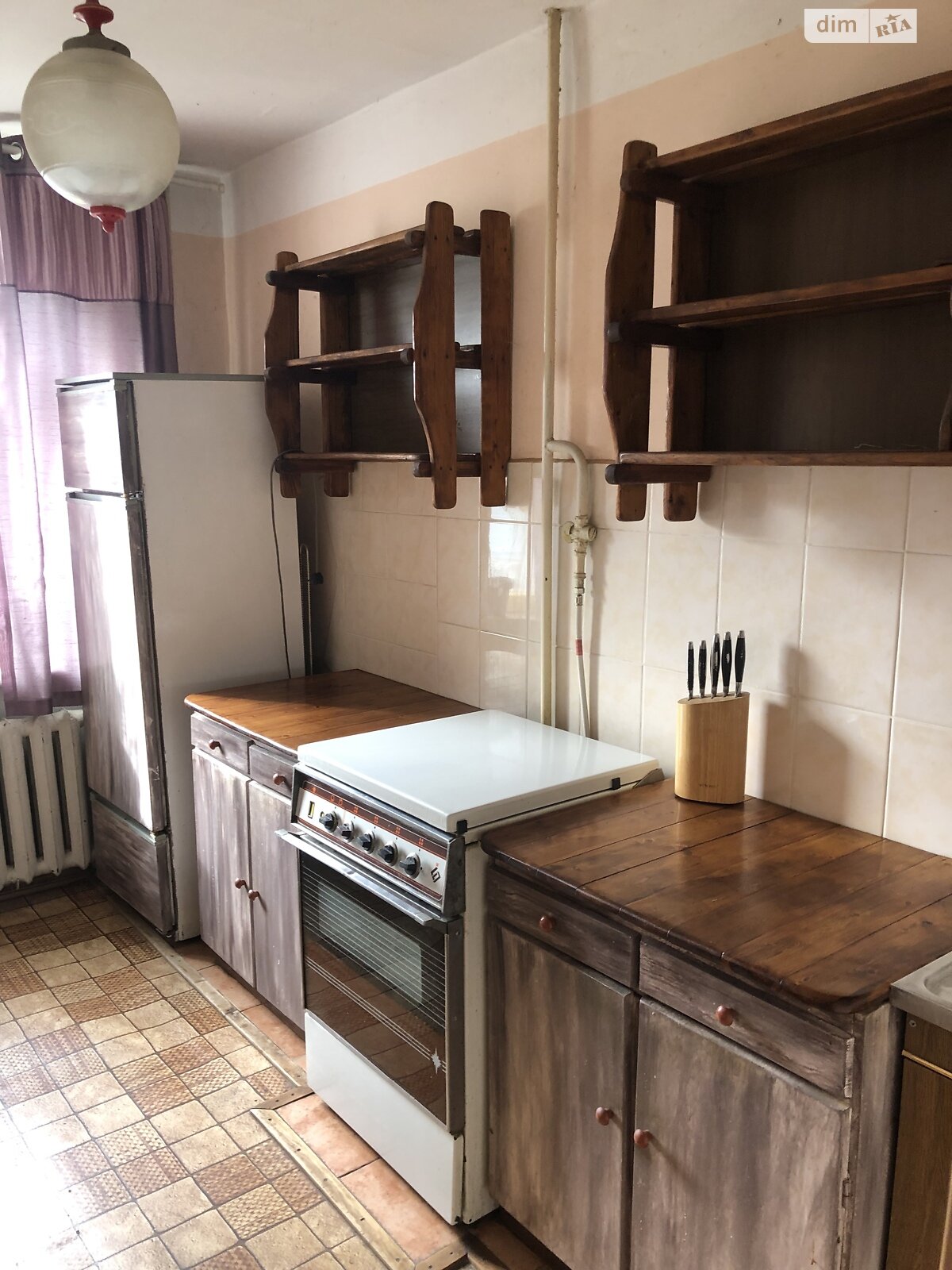 трикімнатна квартира в Чернівцях, на вул. Головна 224 в довготривалу оренду помісячно фото 1 трикімнатна квартира в Чернівцях, на вул. Головна 224 в довготривалу оренду помісячно фото 1