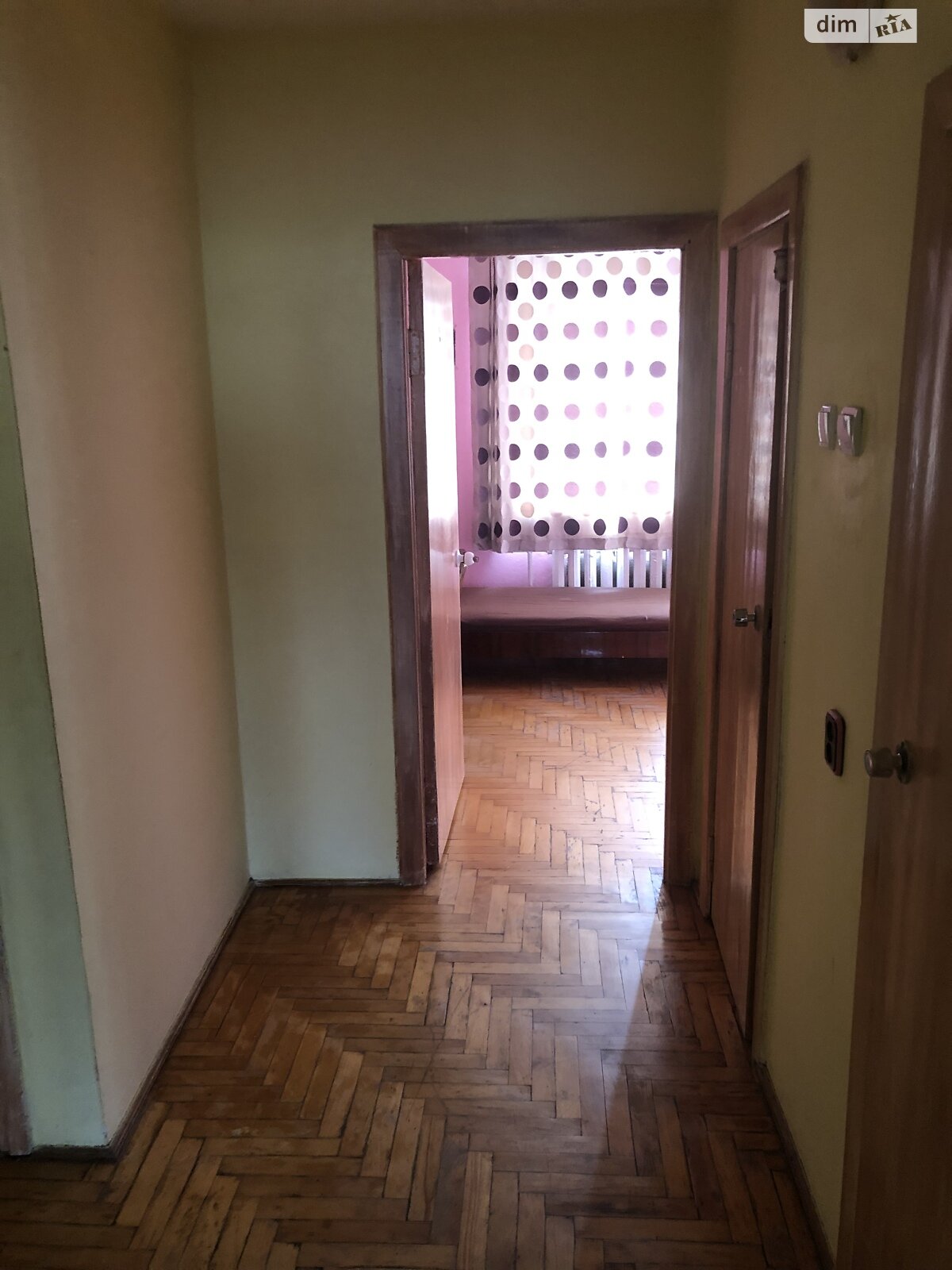 трикімнатна квартира в Чернівцях, на вул. Головна 224 в довготривалу оренду помісячно фото 1 трикімнатна квартира в Чернівцях, на вул. Головна 224 в довготривалу оренду помісячно фото 1