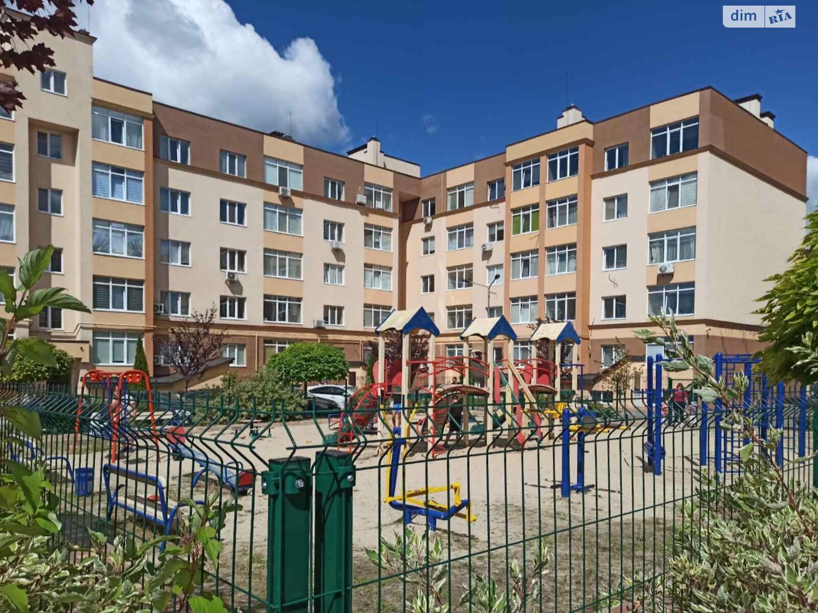 однокомнатная квартира в Дмитровке, на ул. Молодёжная 14 в аренду на долгий срок помесячно фото 1 однокомнатная квартира в Дмитровке, на ул. Молодёжная 14 в аренду на долгий срок помесячно фото 1