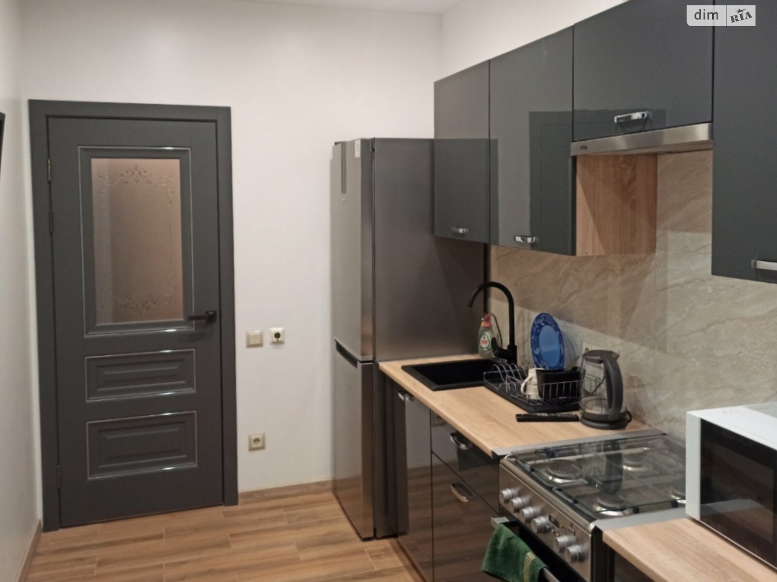 однокомнатная квартира в Дмитровке, на ул. Молодёжная 14 в аренду на долгий срок помесячно фото 1 однокомнатная квартира в Дмитровке, на ул. Молодёжная 14 в аренду на долгий срок помесячно фото 1