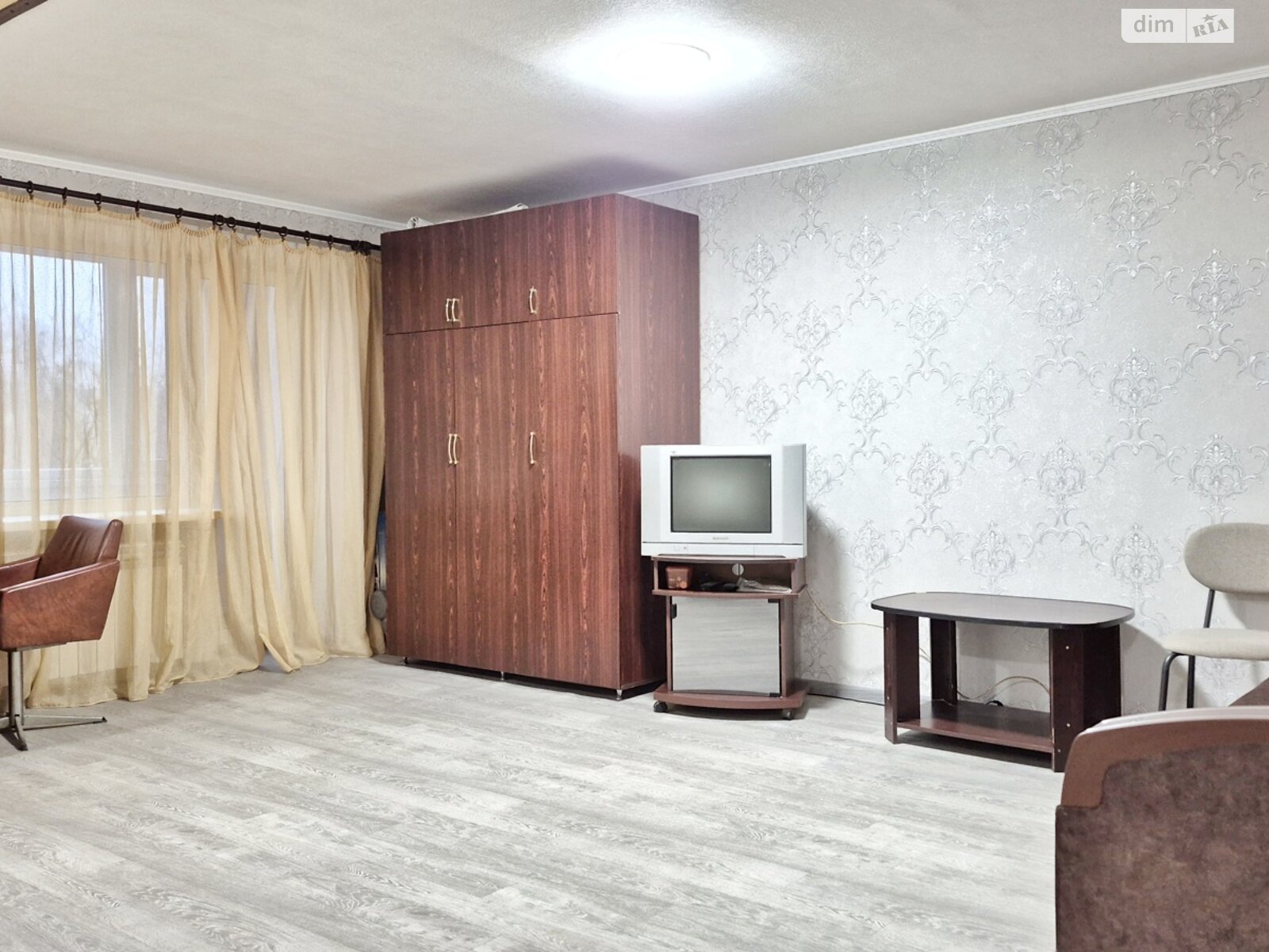 однокомнатная квартира в Днепре, район 1 мая, на просп. Хмельницкого Богдана 3 в аренду на долгий срок помесячно фото 1 однокомнатная квартира в Днепре, район 1 мая, на просп. Хмельницкого Богдана 3 в аренду на долгий срок помесячно фото 1