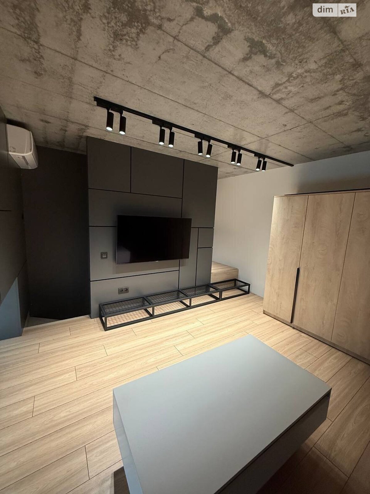 однокімнатна квартира в Дніпрі, район 1 травня, на просп. Науки 112Б в довготривалу оренду помісячно фото 1