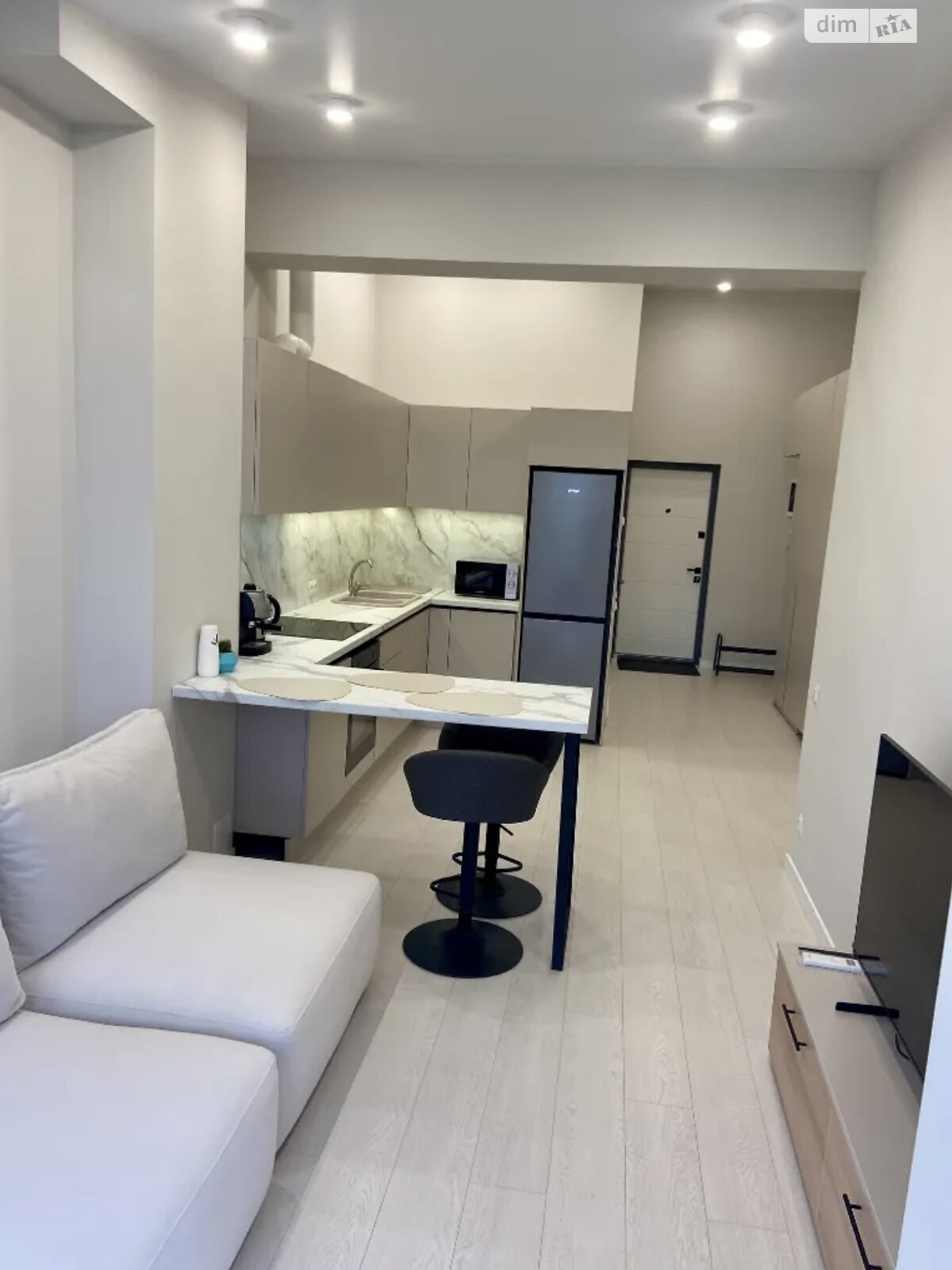 двокімнатна квартира в Дніпрі, район 1 травня, на вул. Ольгерда Бочковського 34Д в довготривалу оренду помісячно фото 1