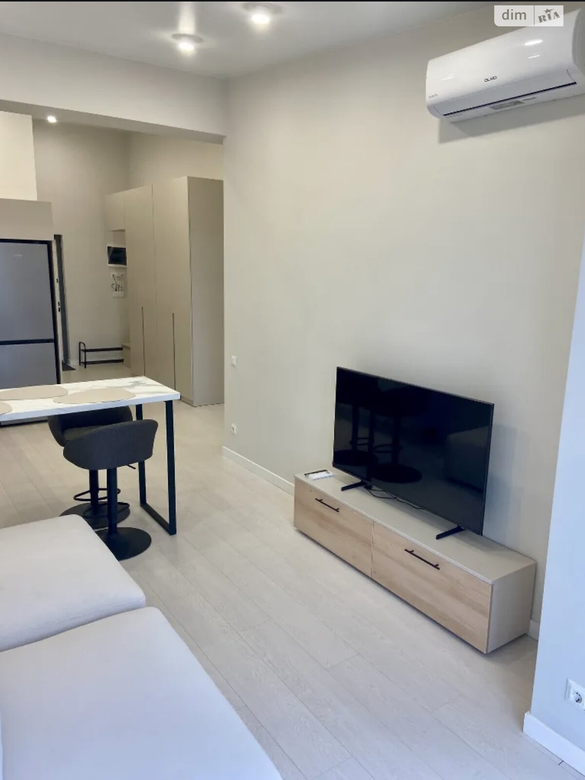 двокімнатна квартира в Дніпрі, район 1 травня, на вул. Ольгерда Бочковського 34Д в довготривалу оренду помісячно фото 1