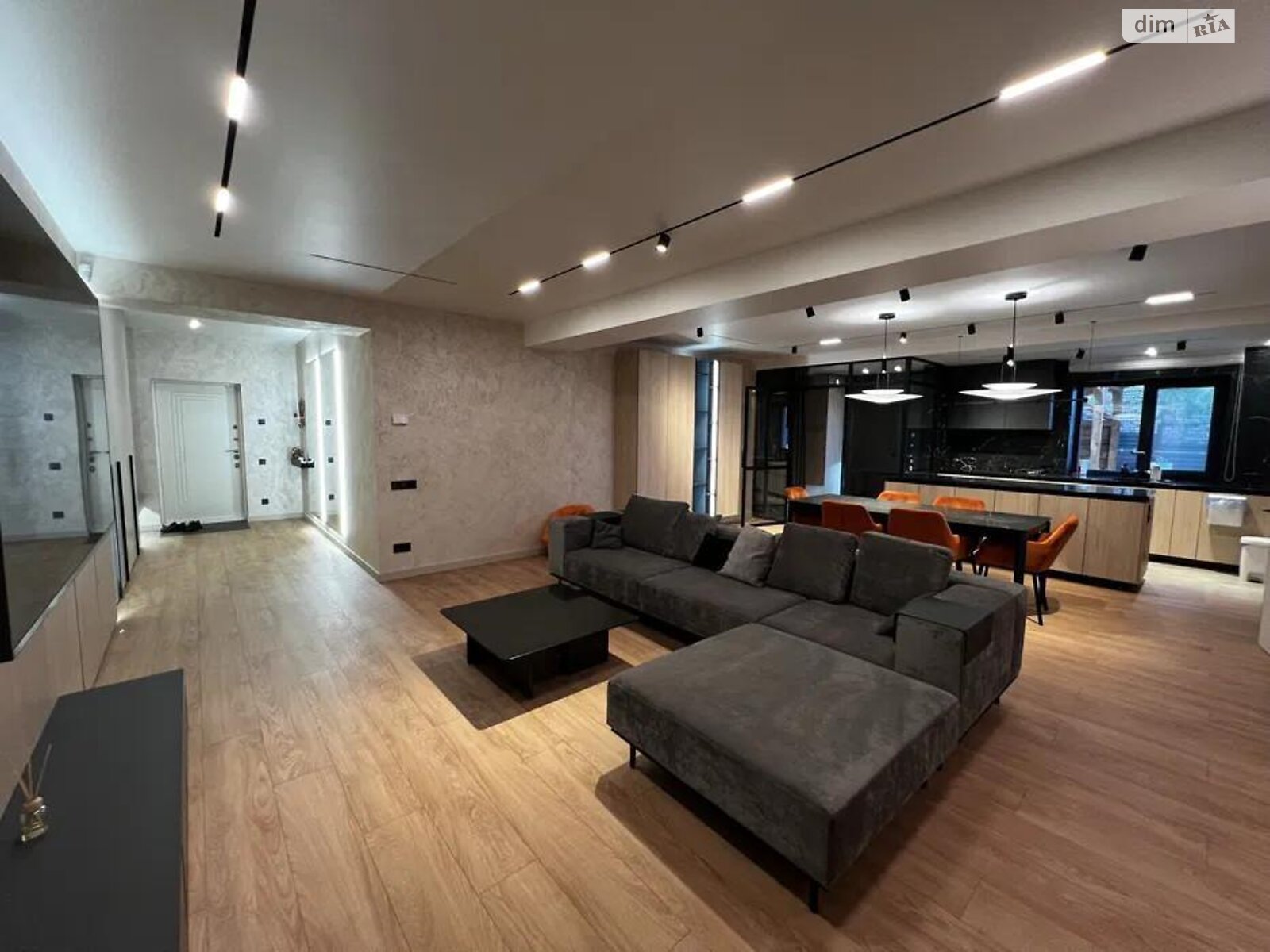 пятикомнатная квартира в Днепре, район 1 мая, на ул. Ольгерда Бочковского 28Г в аренду на долгий срок помесячно фото 1