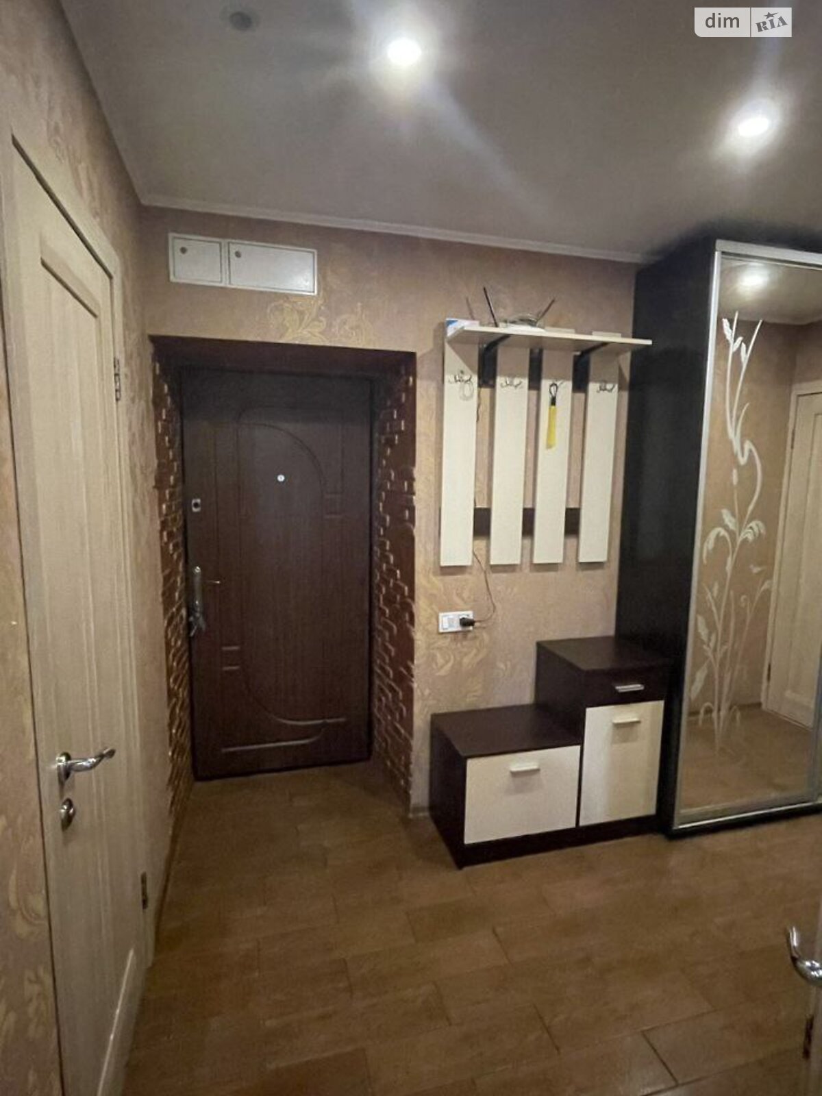 однокомнатная квартира в Днепре, район 1 мая, на ул. Сечевых стрельцов 90Б в аренду на долгий срок помесячно фото 1 однокомнатная квартира в Днепре, район 1 мая, на ул. Сечевых стрельцов 90Б в аренду на долгий срок помесячно фото 1