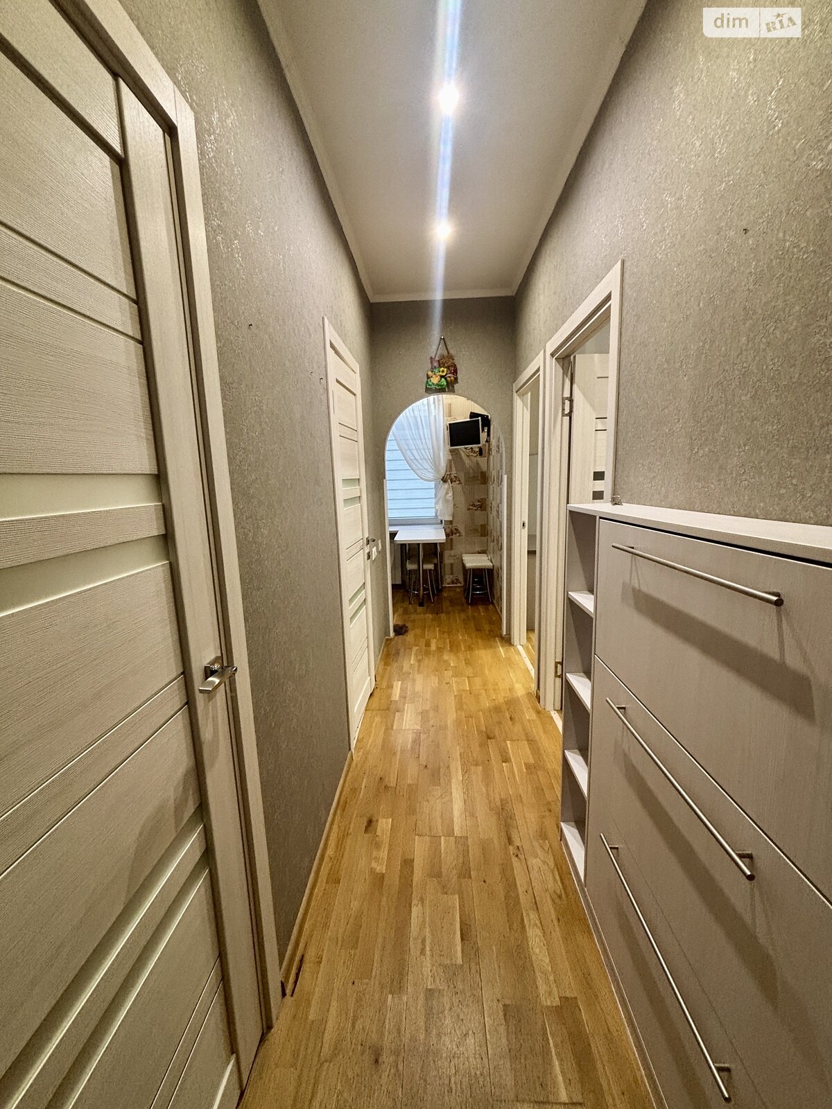 двухкомнатная квартира в Днепре, район 12 квартал, на просп. Хмельницкого Богдана 123 в аренду на долгий срок помесячно фото 1