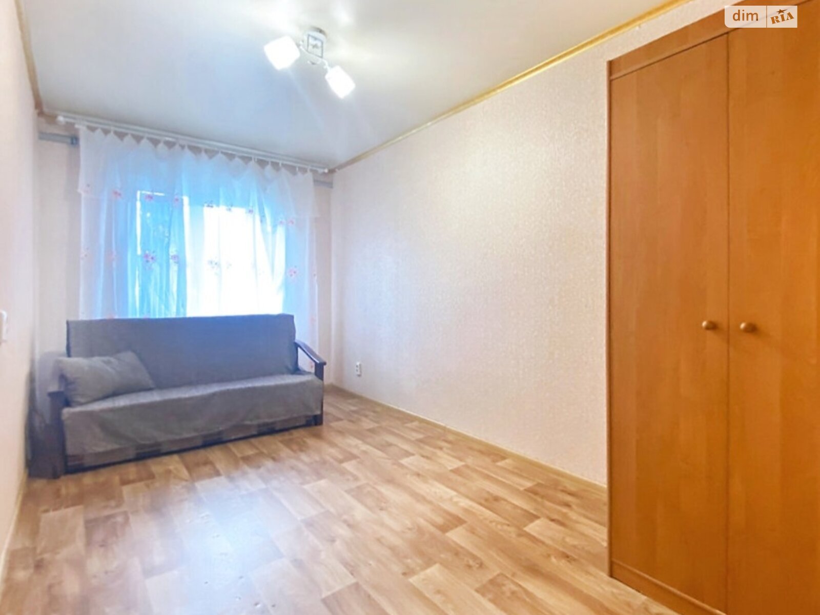 трехкомнатная квартира с мебелью в Днепре, район 12 квартал, на ул. Квартальная 29 в аренду на долгий срок помесячно фото 1 трехкомнатная квартира с мебелью в Днепре, район 12 квартал, на ул. Квартальная 29 в аренду на долгий срок помесячно фото 1