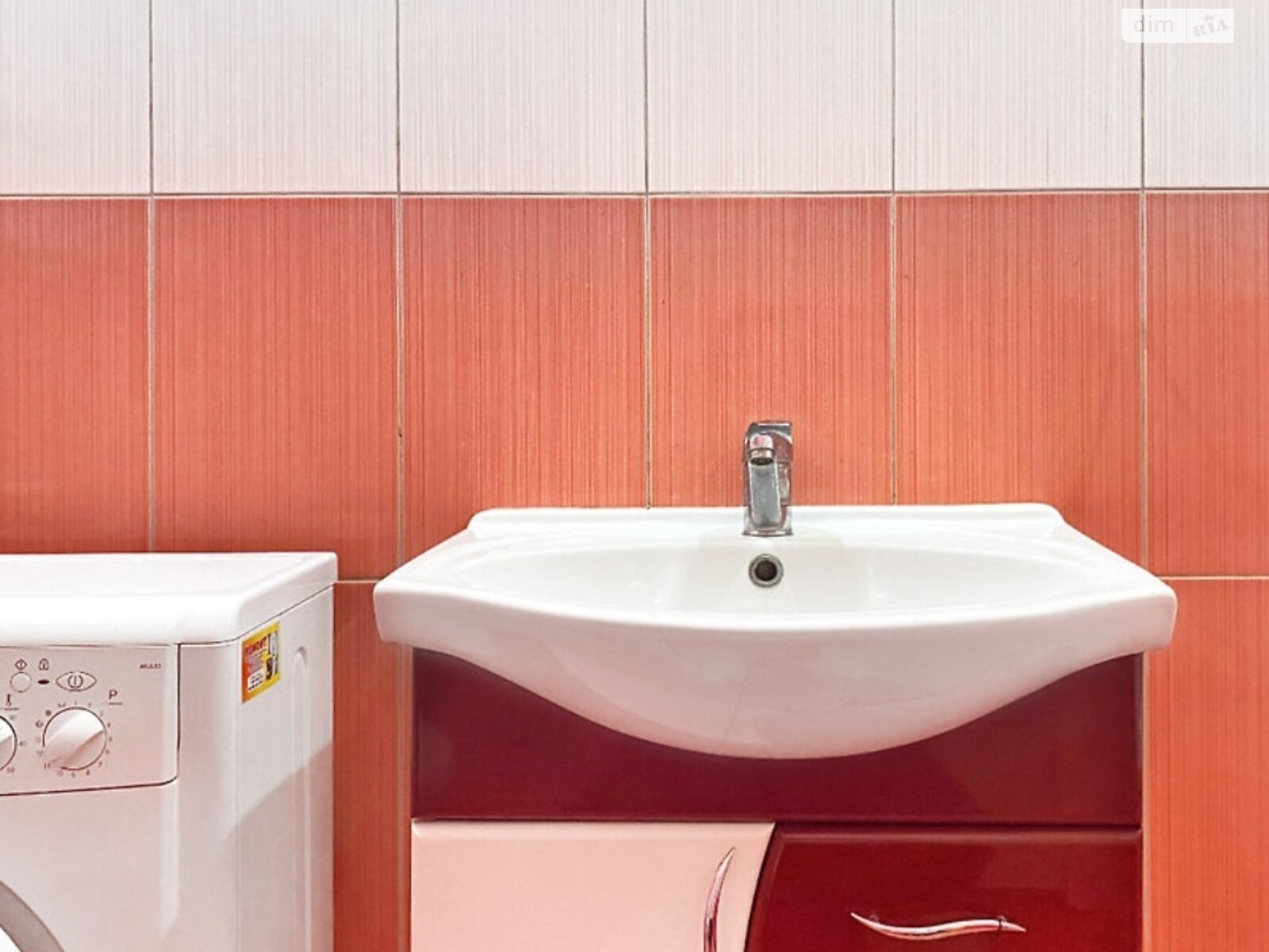 трехкомнатная квартира с мебелью в Днепре, район 12 квартал, на ул. Квартальная 29 в аренду на долгий срок помесячно фото 1 трехкомнатная квартира с мебелью в Днепре, район 12 квартал, на ул. Квартальная 29 в аренду на долгий срок помесячно фото 1