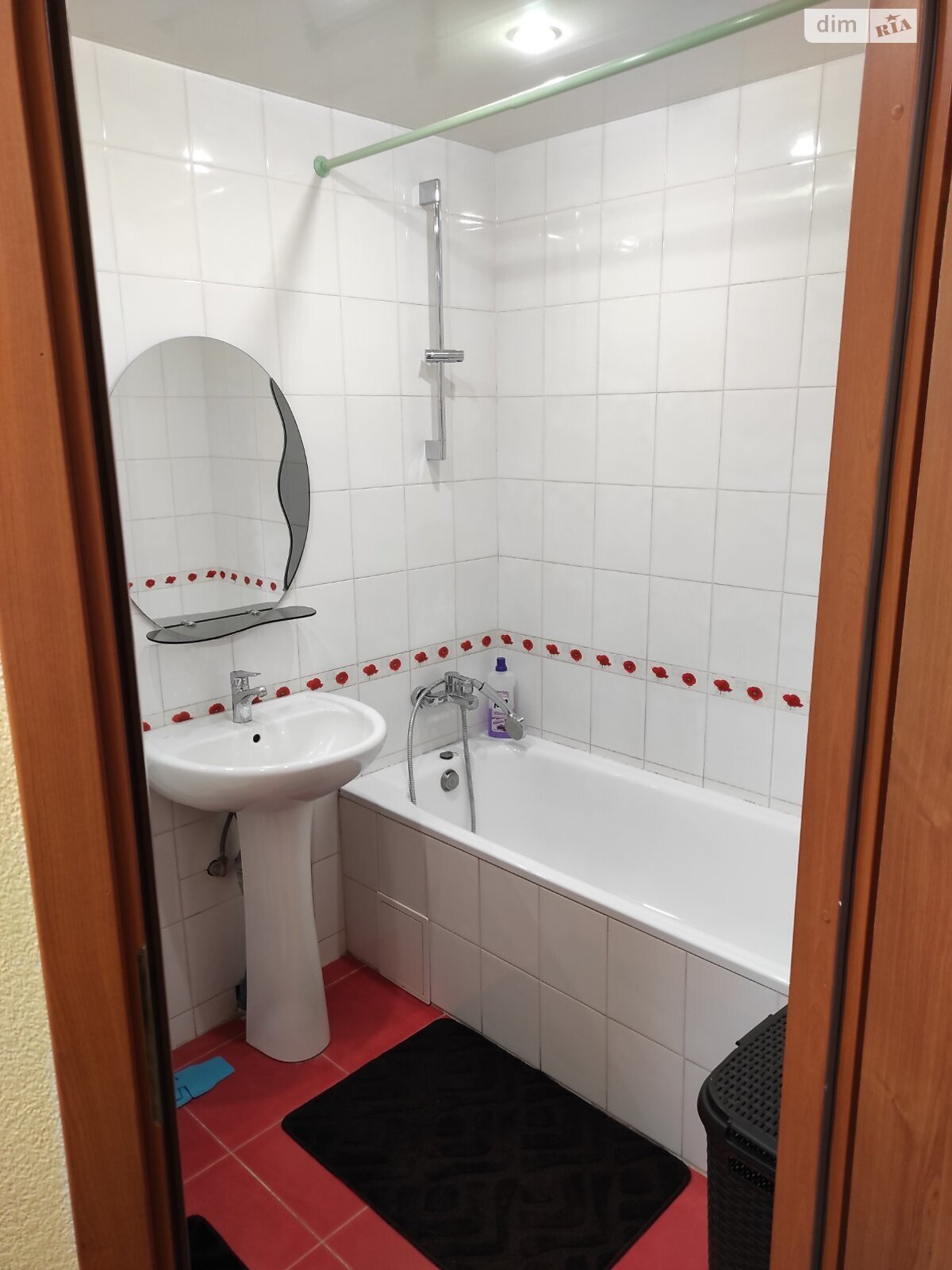 однокомнатная квартира с ремонтом в Днепре, район 12 квартал, на ул. Квартальная 13 в аренду на долгий срок помесячно фото 1