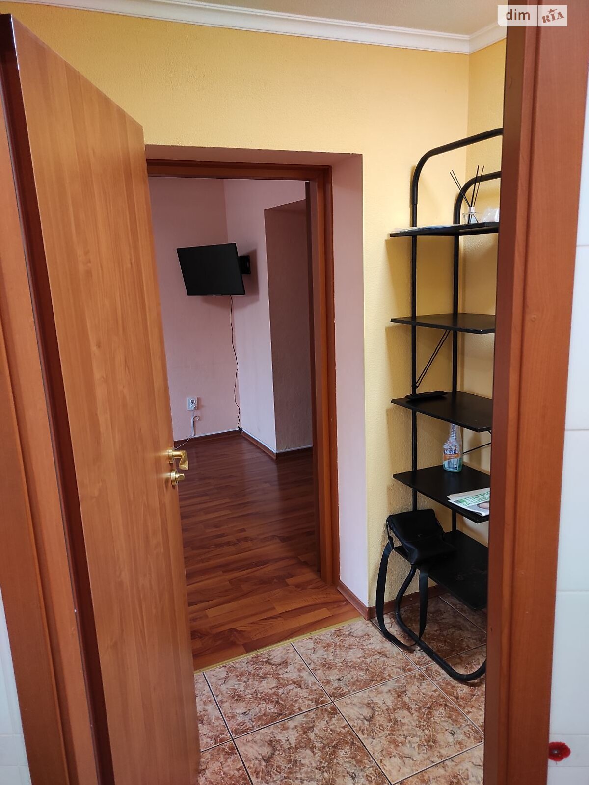 однокомнатная квартира с ремонтом в Днепре, район 12 квартал, на ул. Квартальная 13 в аренду на долгий срок помесячно фото 1