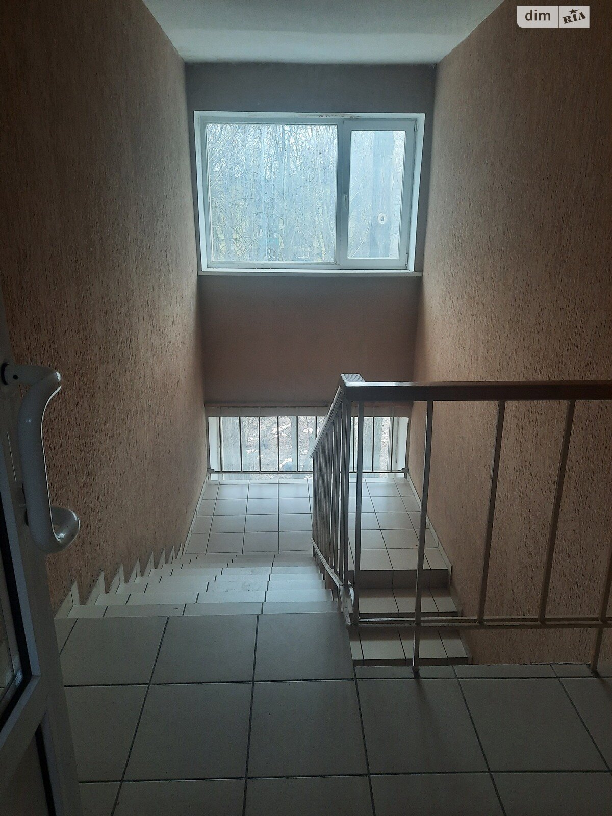 однокомнатная квартира с ремонтом в Днепре, район 12 квартал, на ул. Квартальная 13 в аренду на долгий срок помесячно фото 1