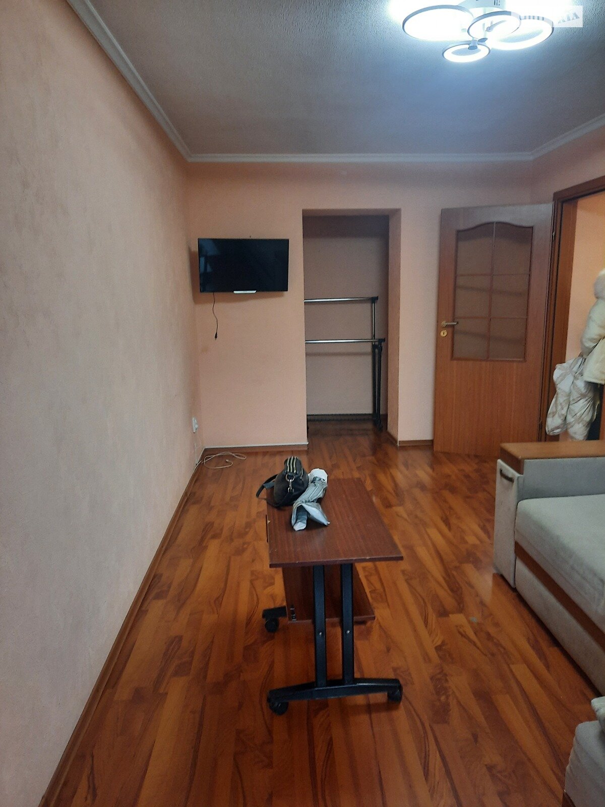 однокомнатная квартира с ремонтом в Днепре, район 12 квартал, на ул. Квартальная 13 в аренду на долгий срок помесячно фото 1