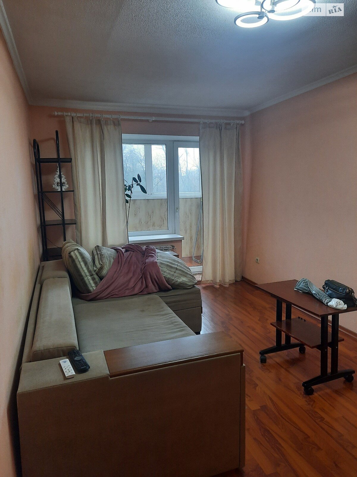 однокомнатная квартира с ремонтом в Днепре, район 12 квартал, на ул. Квартальная 13 в аренду на долгий срок помесячно фото 1