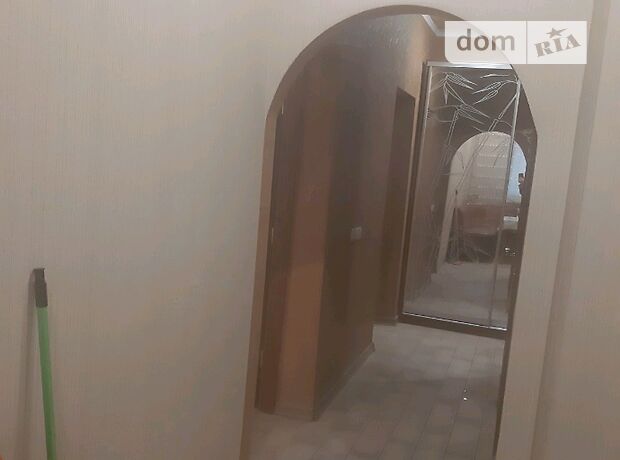 трикімнатна квартира з меблями в Дніпрі, район 12 квартал, на площа Перемоги в довготривалу оренду помісячно фото 1 трикімнатна квартира з меблями в Дніпрі, район 12 квартал, на площа Перемоги в довготривалу оренду помісячно фото 1